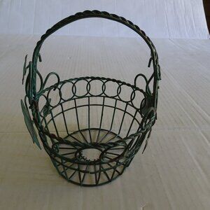 Basket - Wire Basket - Dark green - Twisted wire and leaf motif
